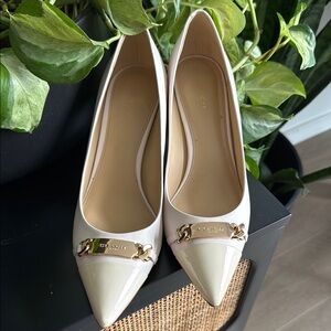 Coach Cream Pointed-Toe Women's Shoes